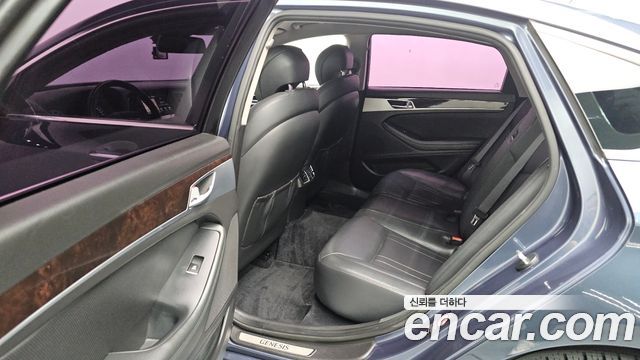 Hyundai Genesis 2015 — photo 19