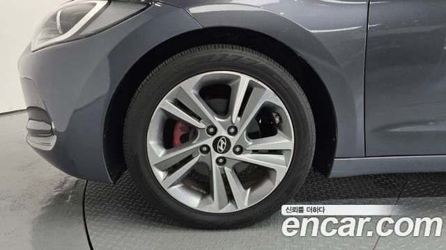 Hyundai AVANTE 2017 — photo 5