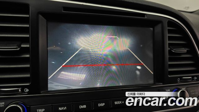Hyundai AVANTE 2017 — photo 15