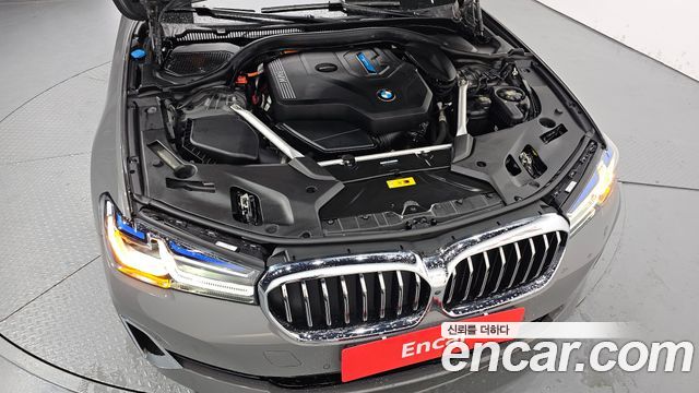 BMW 5-Series 2021 — photo 6