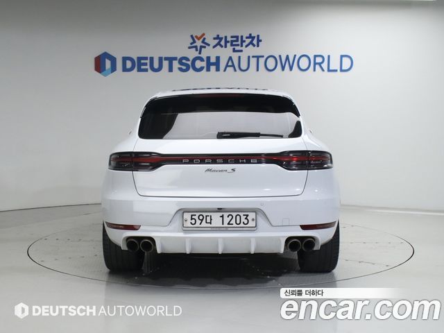 Porsche Macan 2017 — photo 4