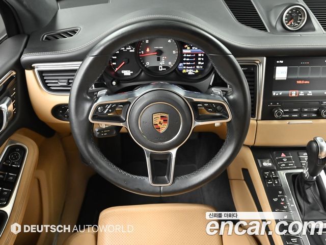Porsche Macan 2017 — photo 9