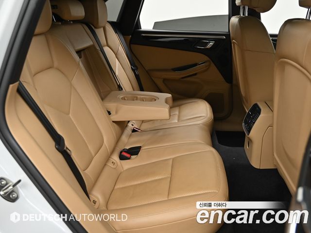 Porsche Macan 2017 — photo 12