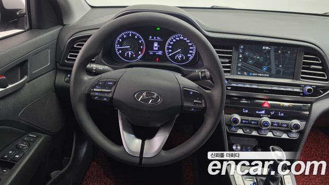 Hyundai AVANTE 2020 — photo 13