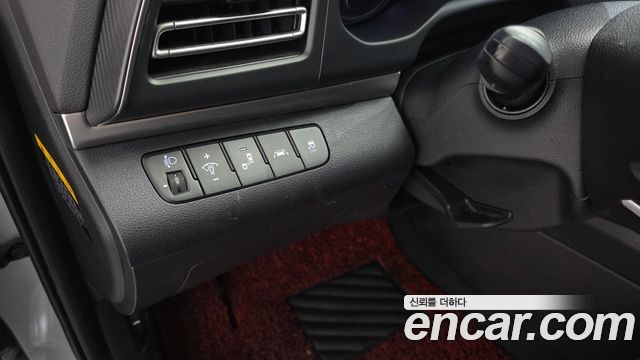 Hyundai AVANTE 2020 — photo 14