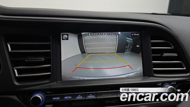 Hyundai AVANTE 2020 — photo 16