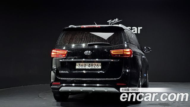 Kia Canival 2019 — photo 4