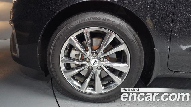 Kia Canival 2019 — photo 5