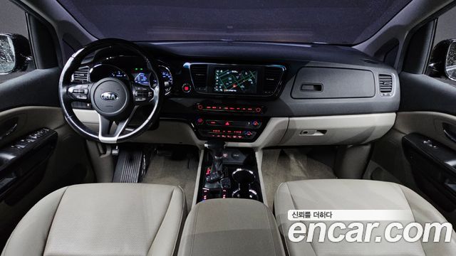 Kia Canival 2019 — photo 10