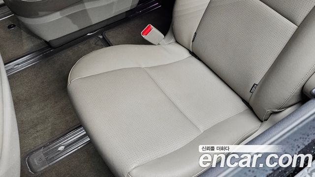 Kia Canival 2019 — photo 31