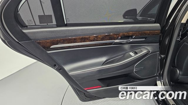 Genesis G90 2019 — photo 15