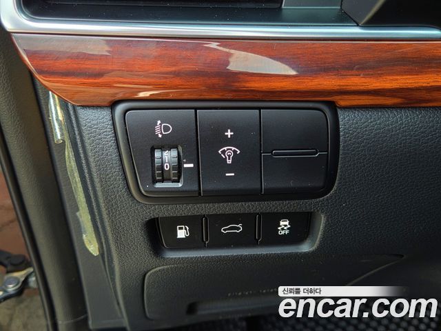 Kia K7 2016 — photo 10