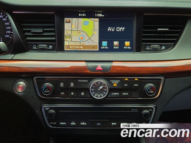 Kia K7 2016 — photo 11