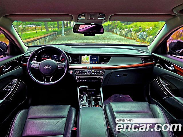 Kia K7 2016 — photo 17