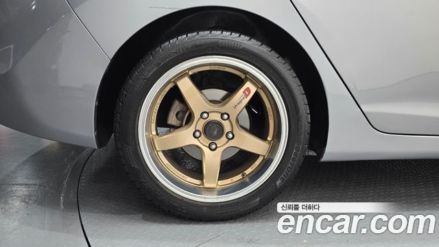 Hyundai AVANTE 2015 — photo 5