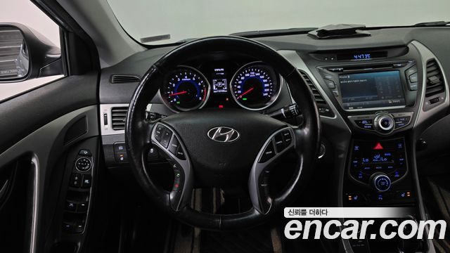 Hyundai AVANTE 2015 — photo 12