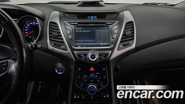 Hyundai AVANTE 2015 — photo 13