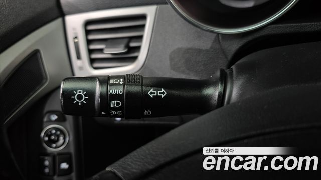 Hyundai AVANTE 2015 — photo 17
