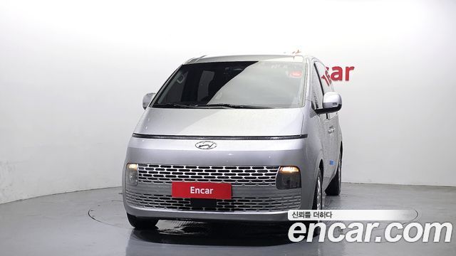 Hyundai Staria 2022 — photo 3