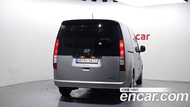 Hyundai Staria 2022 — photo 4