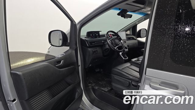 Hyundai Staria 2022 — photo 10