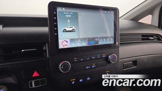 Hyundai Staria 2022 — photo 16