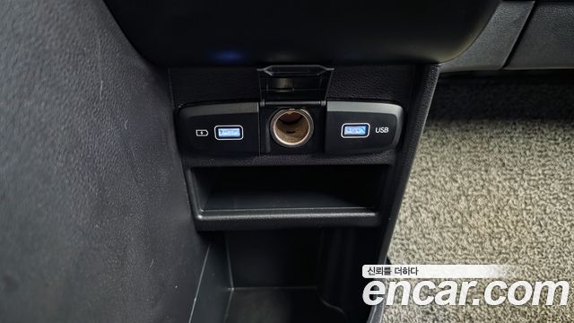 Hyundai Staria 2022 — photo 18
