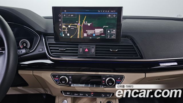 Audi Q5 2021 — photo 16