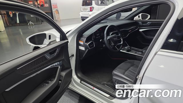 Audi A6 2023 — photo 13