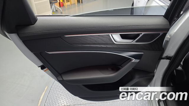 Audi A6 2023 — photo 15