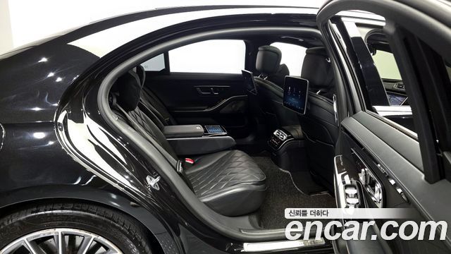 Mercedes-Benz S-Class 2022 — photo 17