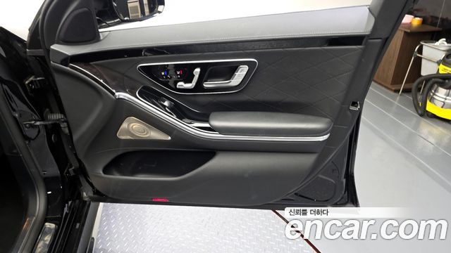 Mercedes-Benz S-Class 2022 — photo 14