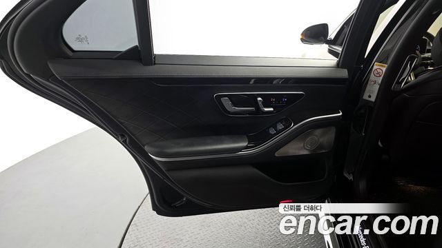 Mercedes-Benz S-Class 2022 — photo 15