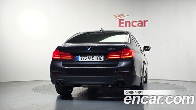 BMW 5-Series 2018 — photo 4