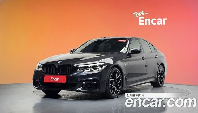BMW 5-Series 2018 — photo 1