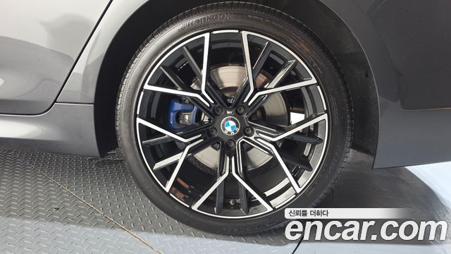 BMW 5-Series 2018 — photo 7