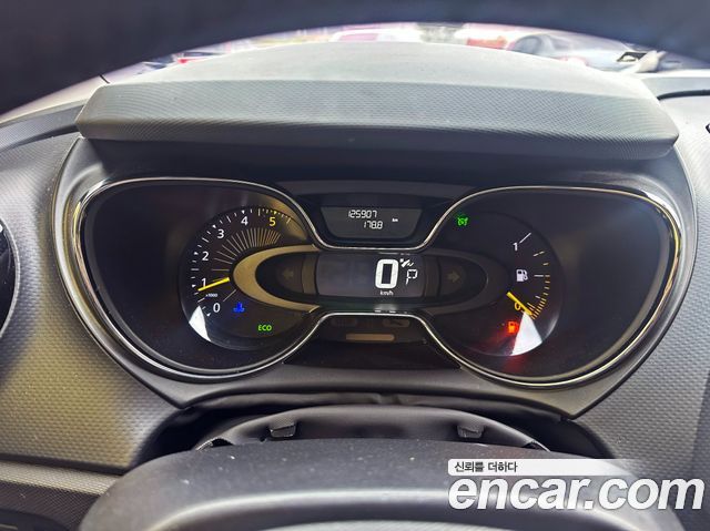 Renault Korea QM3 2014 — photo 15
