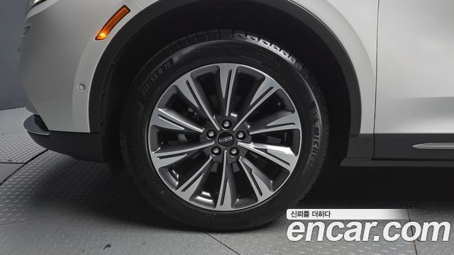 Lincoln Corsair 2022 — photo 5