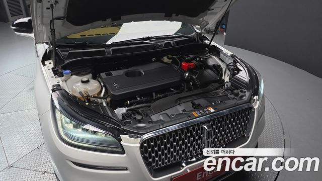 Lincoln Corsair 2022 — photo 6
