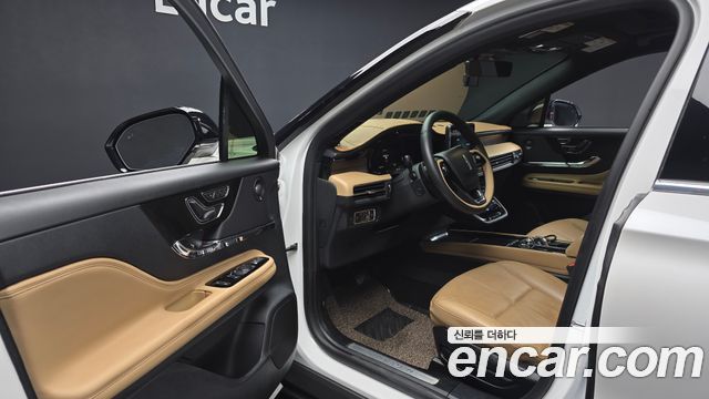 Lincoln Corsair 2022 — photo 13