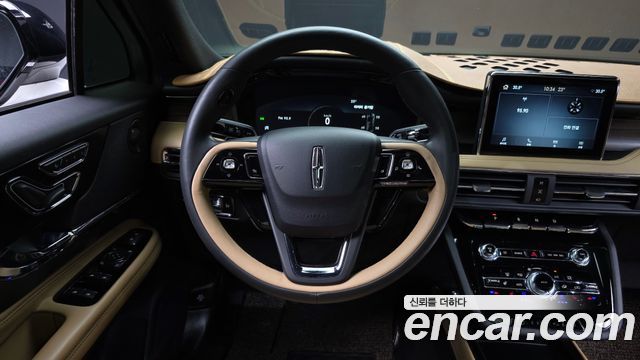 Lincoln Corsair 2022 — photo 19