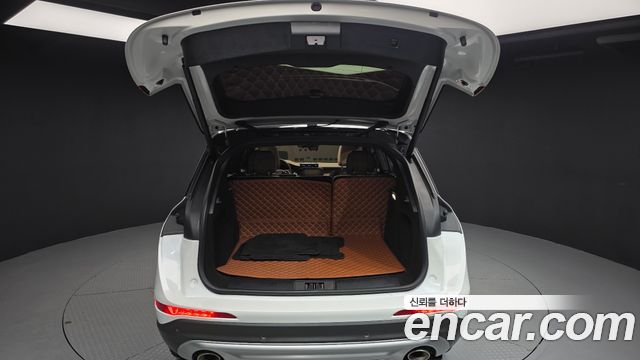 Lincoln Corsair 2022 — photo 26
