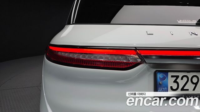 Lincoln Corsair 2022 — photo 9