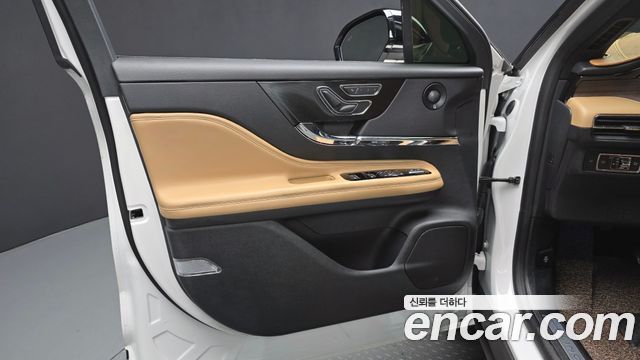 Lincoln Corsair 2022 — photo 14