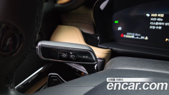 Lincoln Corsair 2022 — photo 30