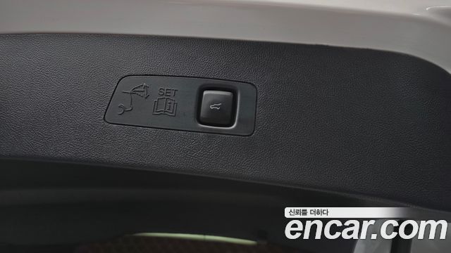 Lincoln Corsair 2022 — photo 33