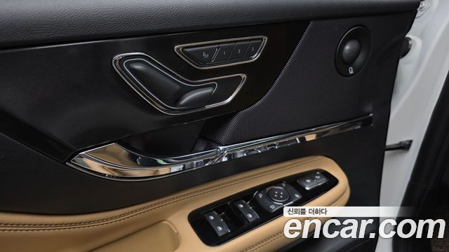 Lincoln Corsair 2022 — photo 35