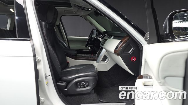 Land Rover Range Rover 2017 — photo 11