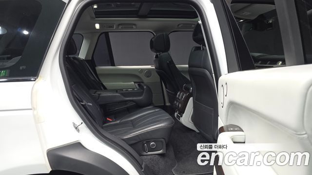 Land Rover Range Rover 2017 — photo 12