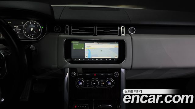 Land Rover Range Rover 2017 — photo 14